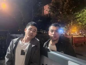 市文旅集團(tuán)一線(xiàn)戰(zhàn)“疫”之：古有木蘭替父從軍，今有老翁代子抗“疫”——集團(tuán)員工父子王小強(qiáng)、王浩的抗“疫”故事